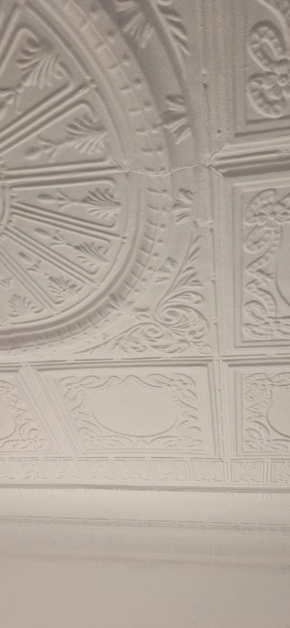 Finished decorative ceiling detail